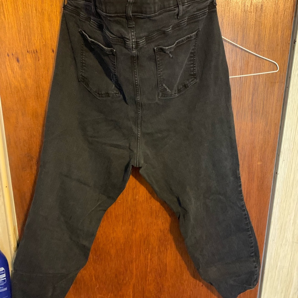 Torrid black ripped Jean sky high skinny size 26